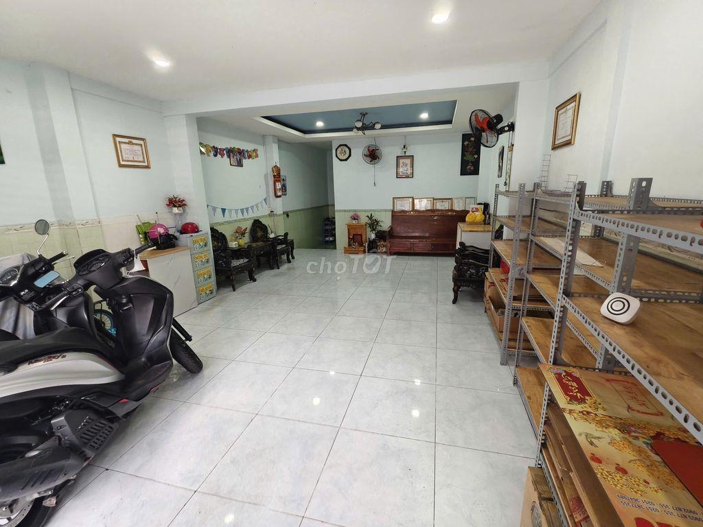 Cho Thuê mặt bằng mặt tiền đường Xóm Chiếu, Q.4