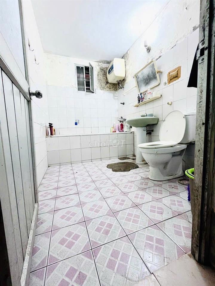 Phòng trọ tầng 3, 30m2, gần chợ / bảo tàng PKKQ, 4tr5