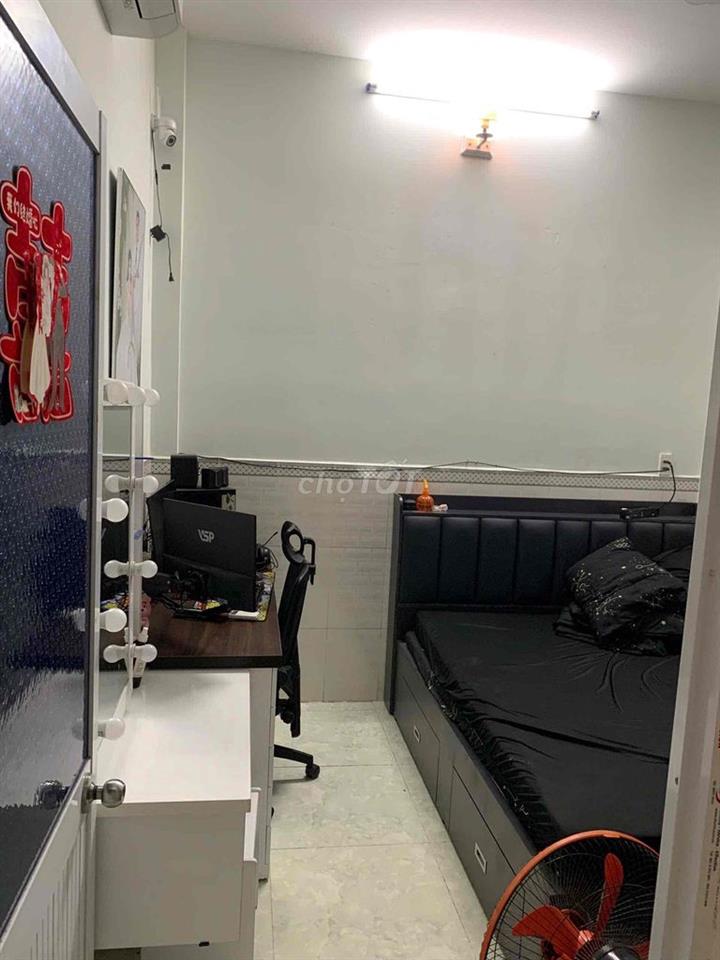 cần bán nhà 1 trệt 1 lầu