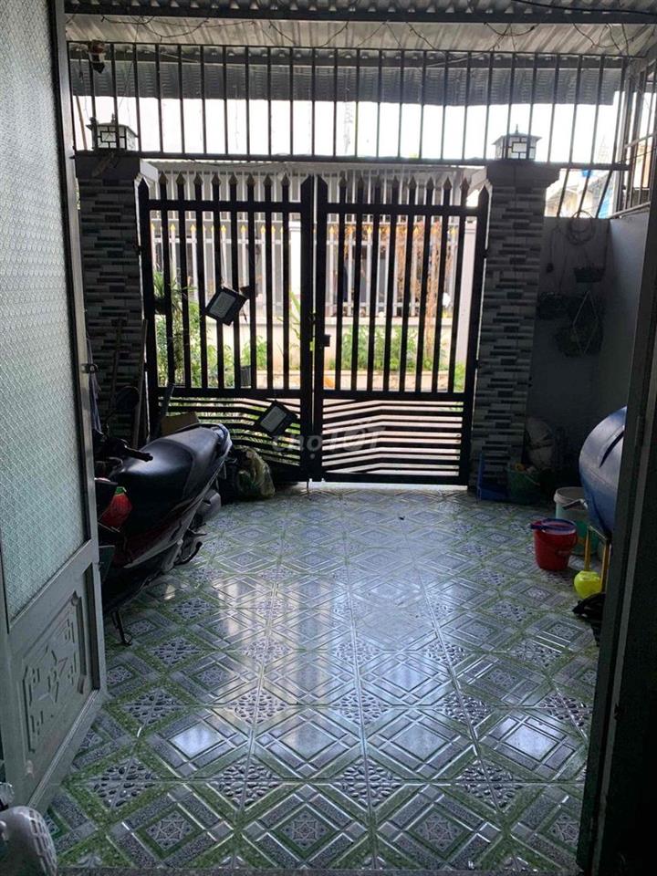 cần bán nhà 1 trệt 1 lầu