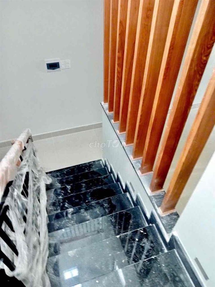 Cho thuê nhà khu Tên Lửa