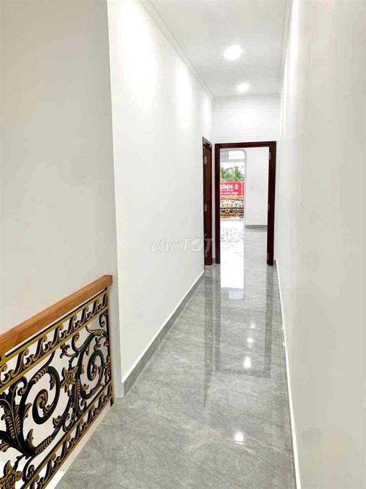 Cho thuê MT kinh doanh mới 100%