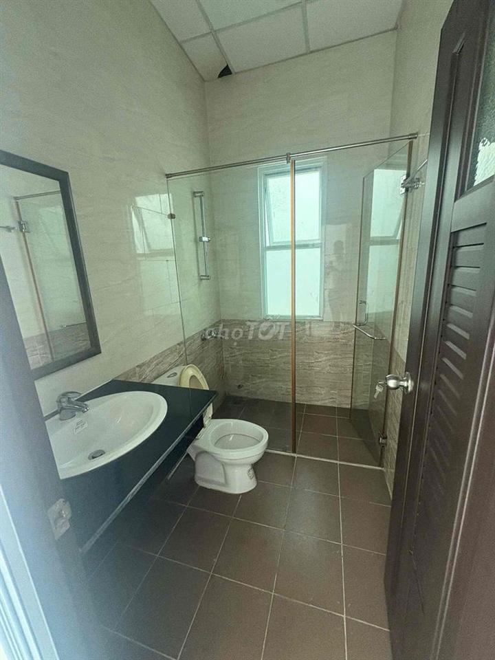 Cho thuê nhà MT đường 28A