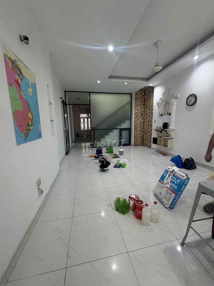 Cho thuê nhà MT đường 28A