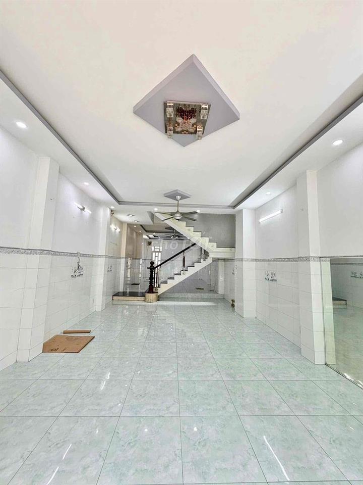 Cho thuê nhà nguyên căn mới đẹp tại Bình Tân thuận tiện qua tên lửa