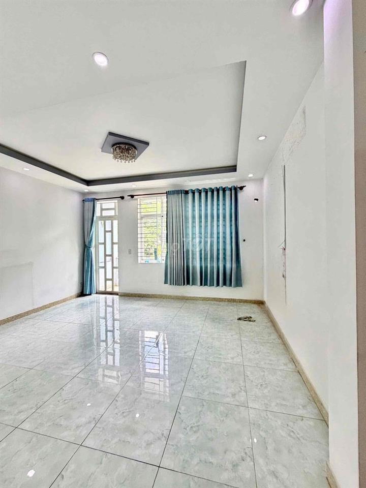 Cho thuê nhà nguyên căn mới đẹp tại Bình Tân thuận tiện qua tên lửa
