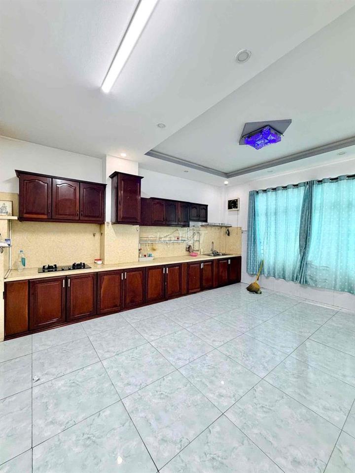 Cho thuê nhà nguyên căn mới đẹp tại Bình Tân thuận tiện qua tên lửa