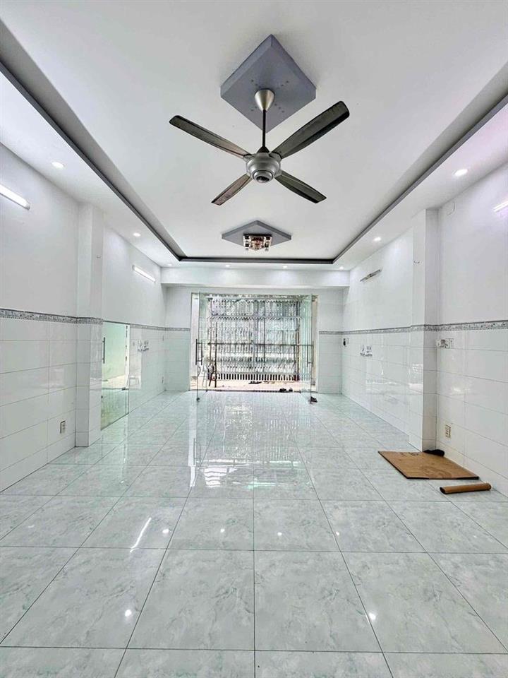 Cho thuê nhà nguyên căn mới đẹp tại Bình Tân thuận tiện qua tên lửa