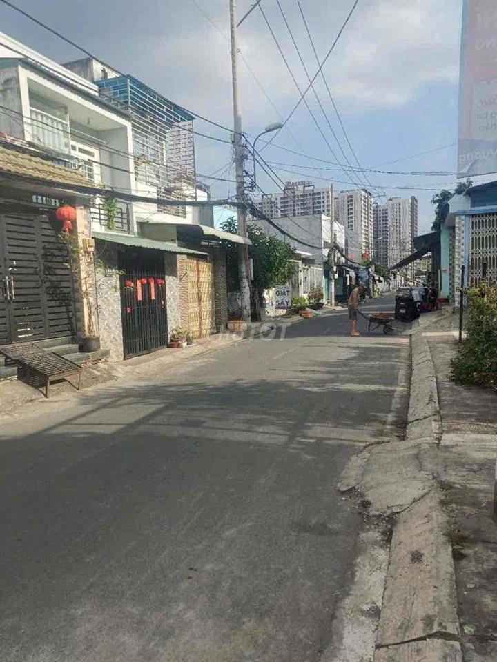 Chính chủ gởi bán nhà đất đường lê Tấn bê Bình Tân