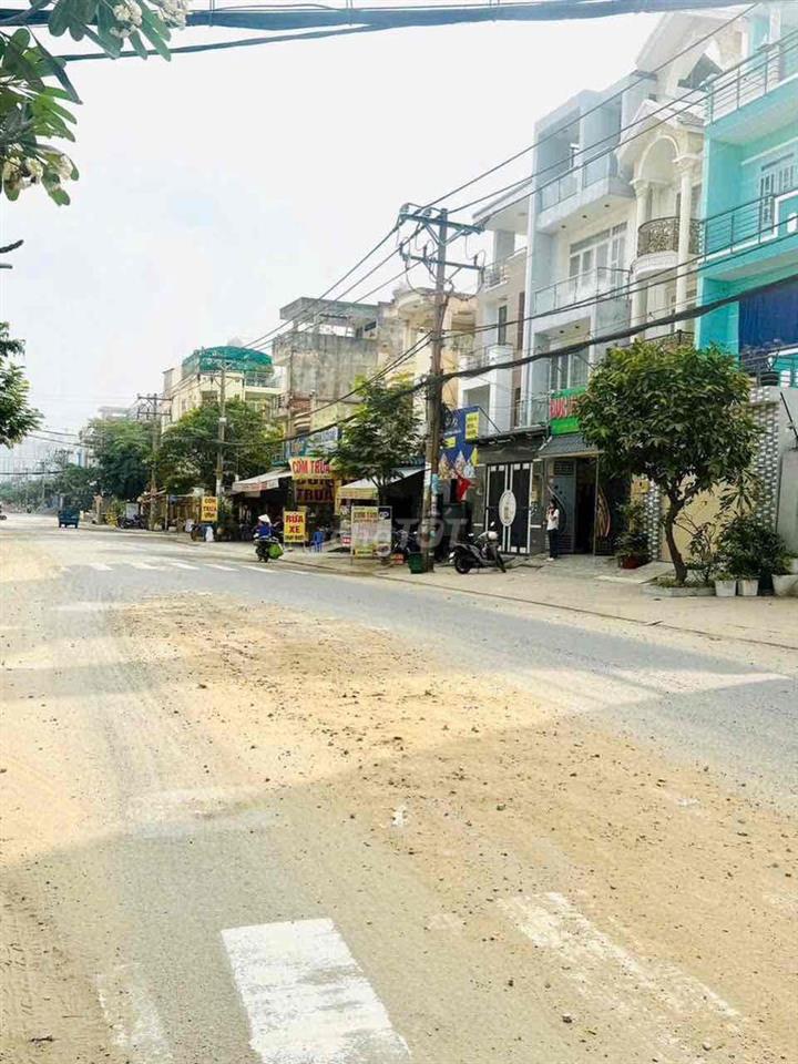 Cho thuê nhà cấp 4. MT khu Nam Hùng Vương