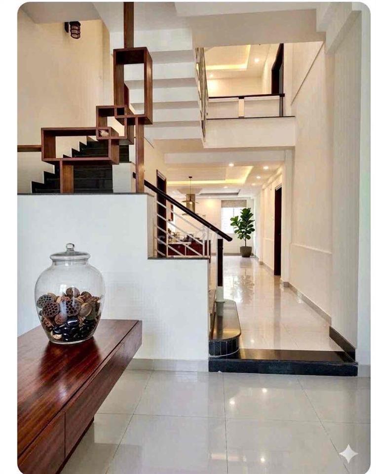 Cho thuê nhà khu y tế kỹ thuật cao . Tên lửa Bình Tân
