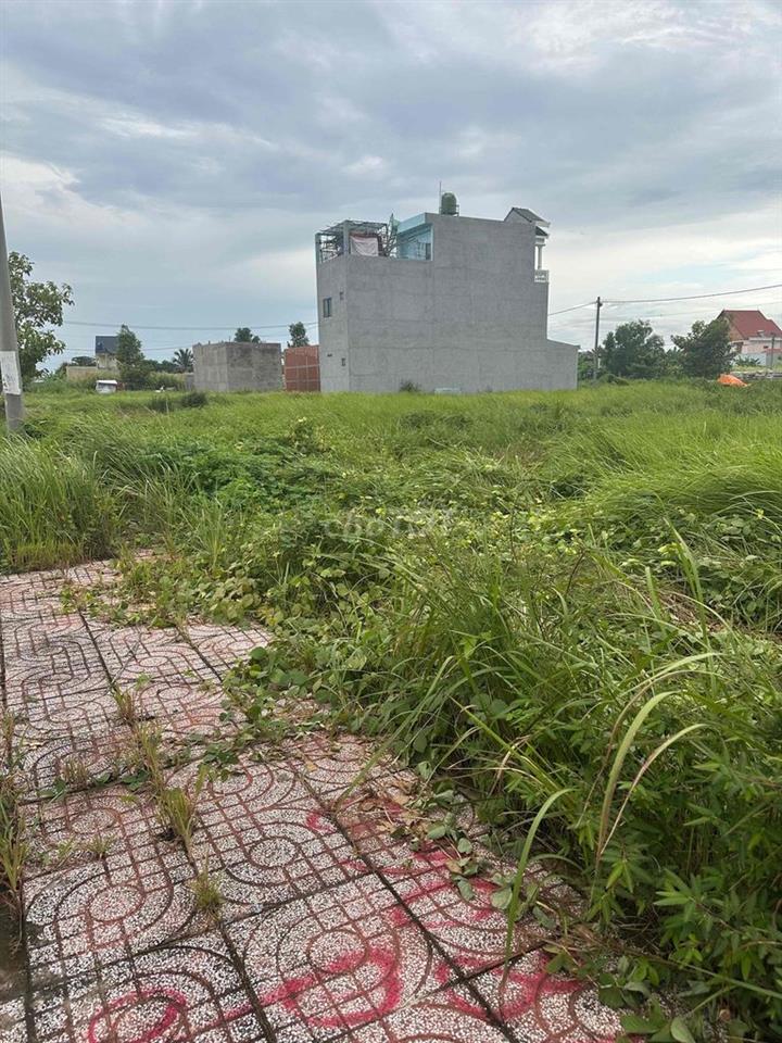 💐💐💐 bán đất full thổ cư mặt tiền đường số 6. KDC 19/5. quốc lộ 50. Xã