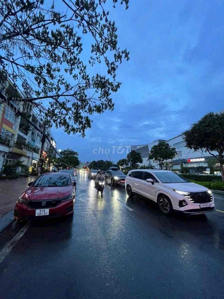 💐 Cho thuê nhà mặt tiền kinh doanh. Đối diện Eon