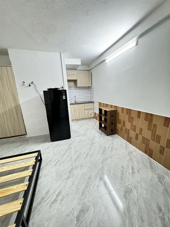 PHÒNG TRỌ 18M2 -SÁT HUTECH UNG VĂN KHIÊM