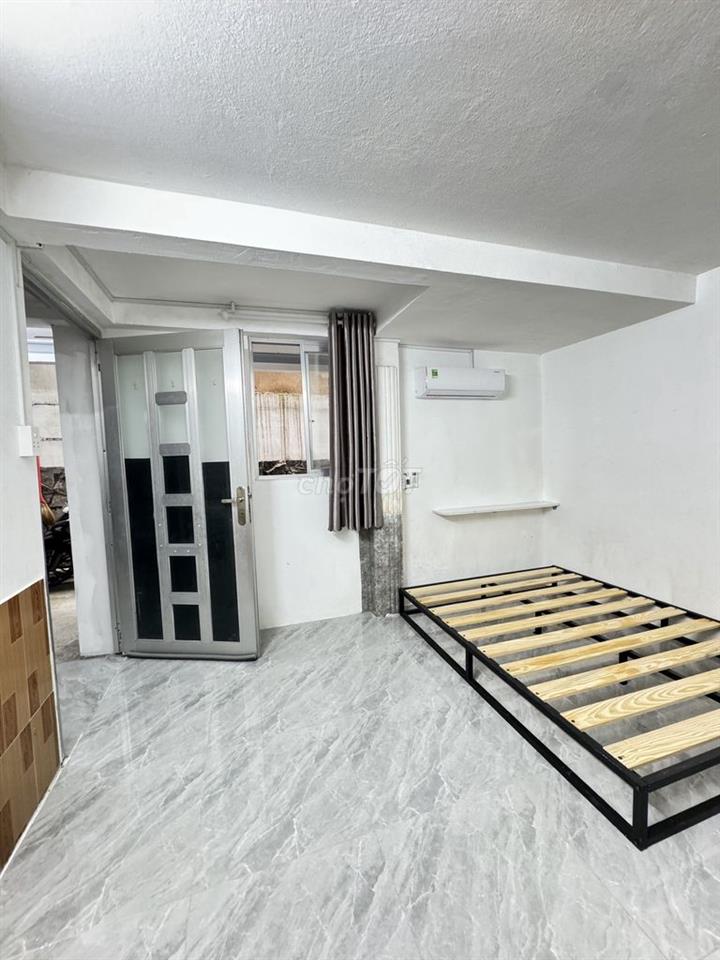 PHÒNG TRỌ 18M2 -SÁT HUTECH UNG VĂN KHIÊM