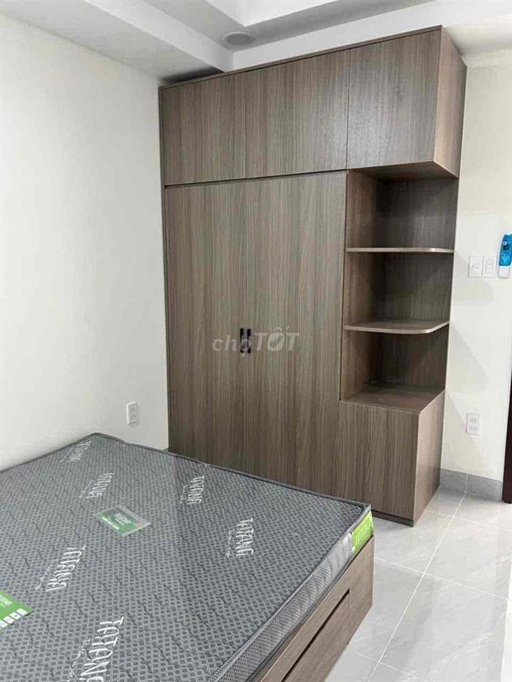 NHÀ NGAY NGÃ TƯ HÀNG XANH MỚI XÂY FULL NỘI THẤT