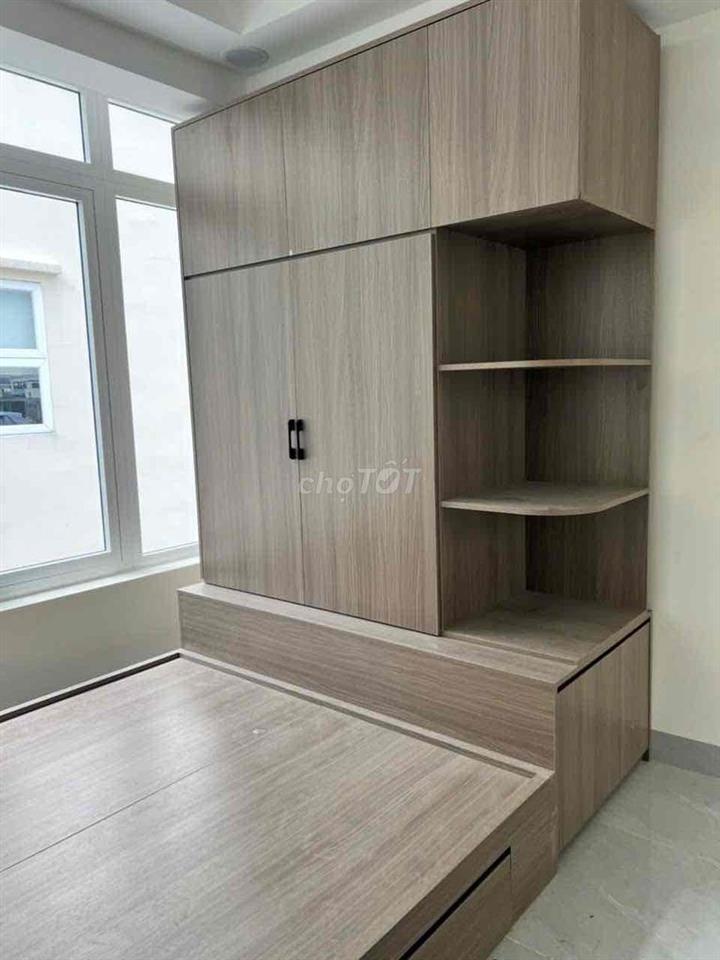 NHÀ NGAY NGÃ TƯ HÀNG XANH MỚI XÂY FULL NỘI THẤT