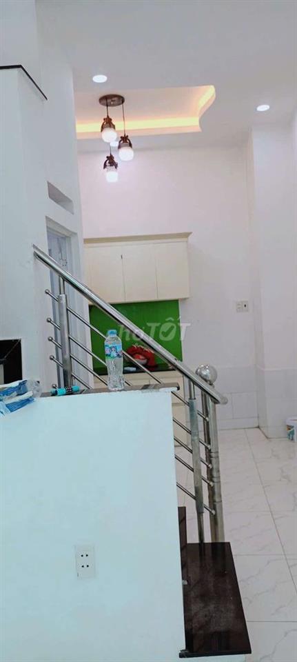 Bán nhà phố liền kề Q12 khu vực Thạnh Xuân 