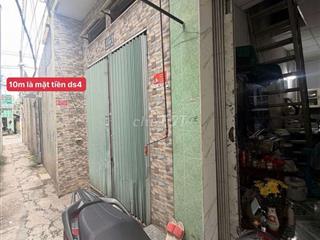 Nhà sát mặt tiền đs 4 phường 16 dt 3x7m 1 lầu sổ riêng hoàn công đủ