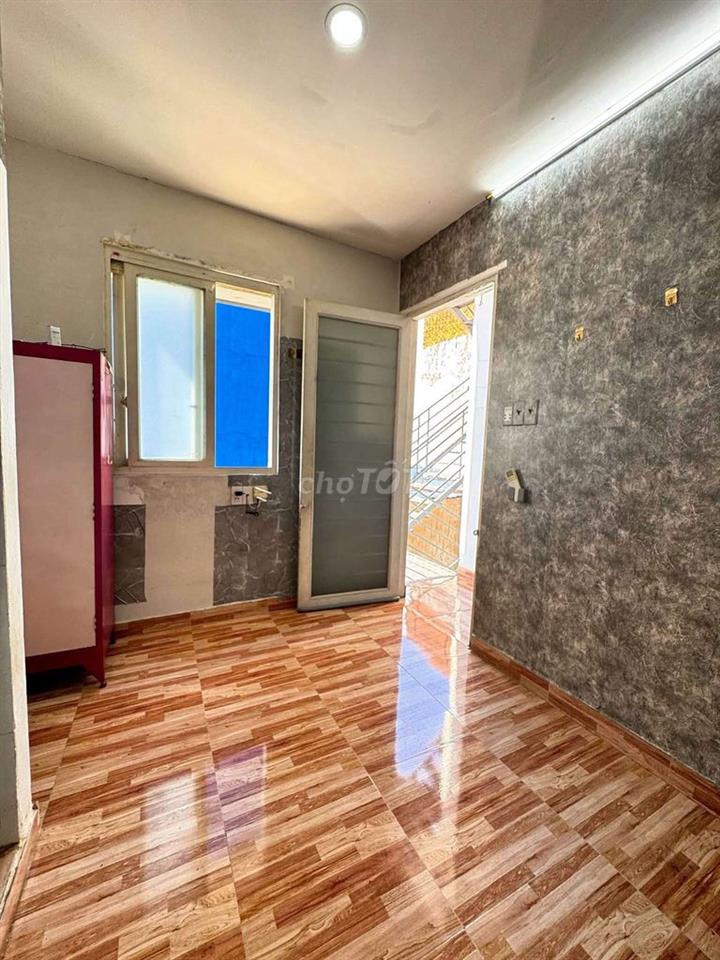 Phòng trọ có nội thất Lê Văn Sĩ 25m2