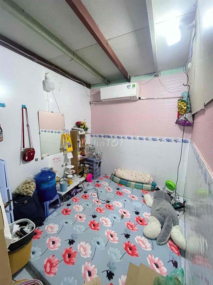 tìm nữ ở ghép phòng rộng 40m2 gần nhà thờ Bùi môn. Huflit 2km.