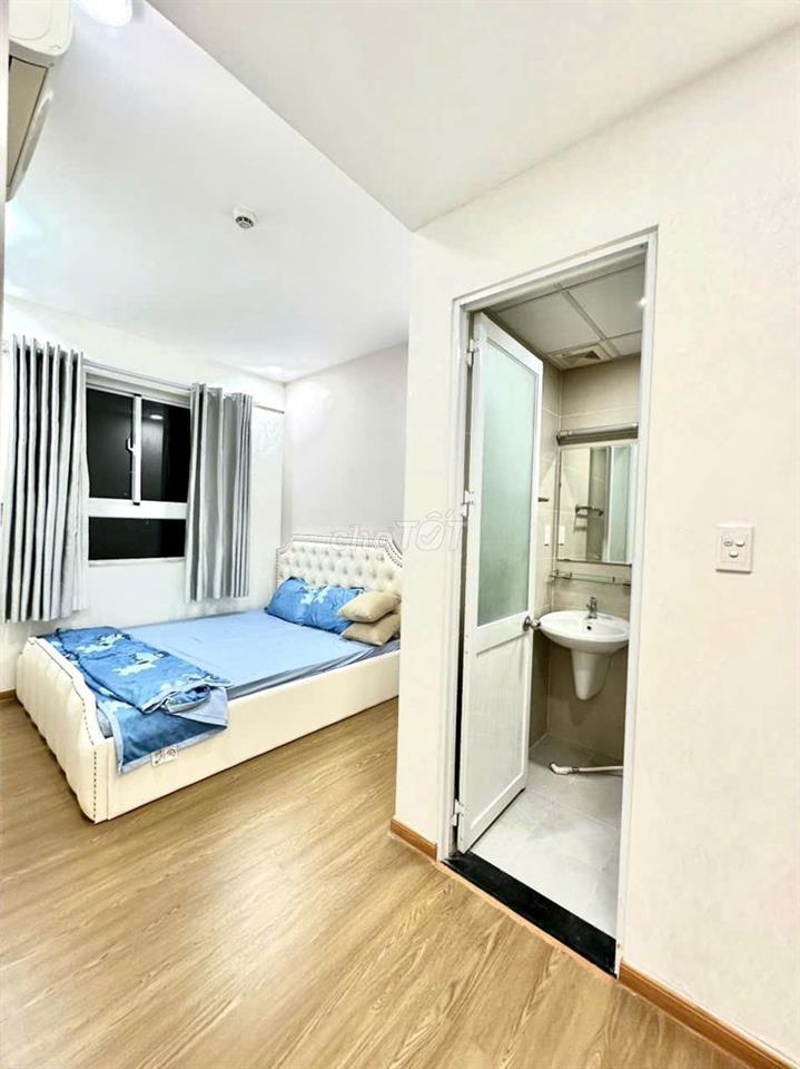 Cần bán chung cư Phan Xích Long 60m2 2pn sẵn sổ hồng