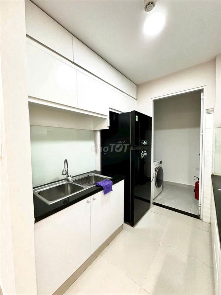 Cần bán chung cư Phan Xích Long 60m2 2pn sẵn sổ hồng