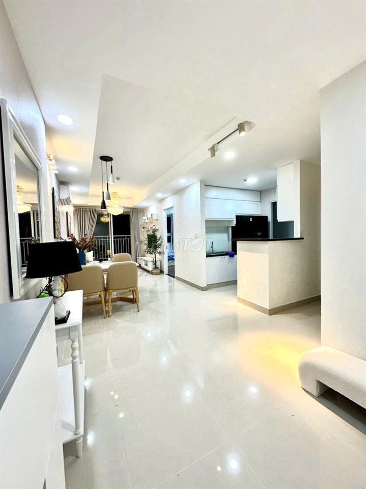 Cần bán chung cư Phan Xích Long 60m2 2pn sẵn sổ hồng