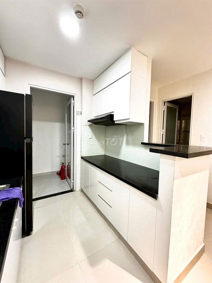 Cần bán chung cư Phan Xích Long 60m2 2pn sẵn sổ hồng