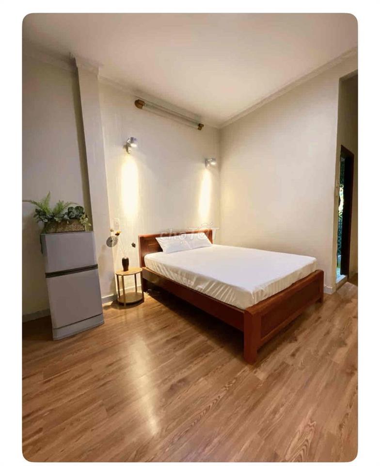 cho thuê tầng 2 kinh doanh và ở tại q.1 trung tâm hcm