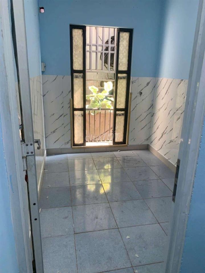Nhà sát mặt tiền Đặng Thúc Vịnh dt 3x5m 2 lầu