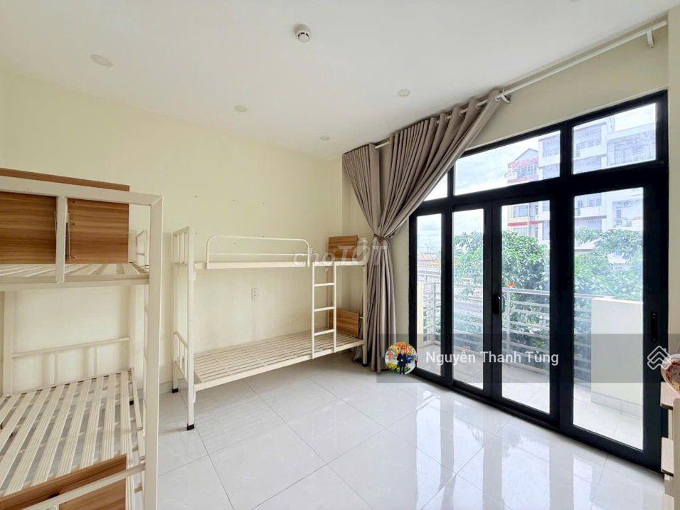 Chính chu bán đất sổ đỏ, DT 100m2, cách UBND p.ĐHT q.12 200m