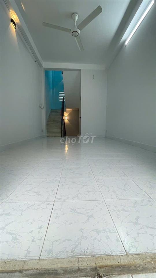 Cho thuê nhà nguyên căn Chợ Bàn Cờ