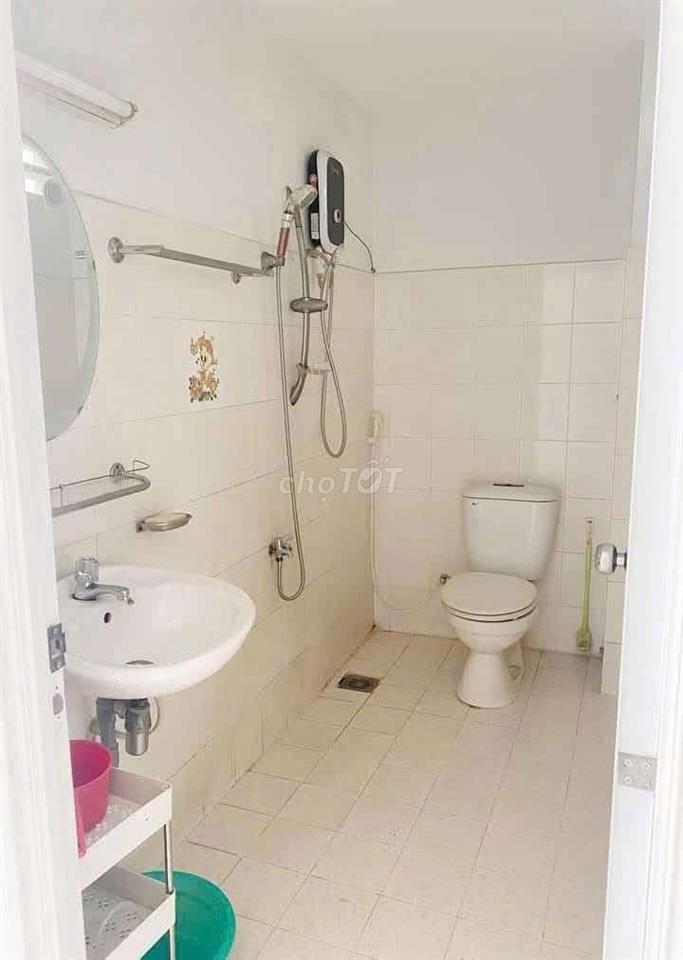nhà cho thuê nguyên lầu 1 có sân