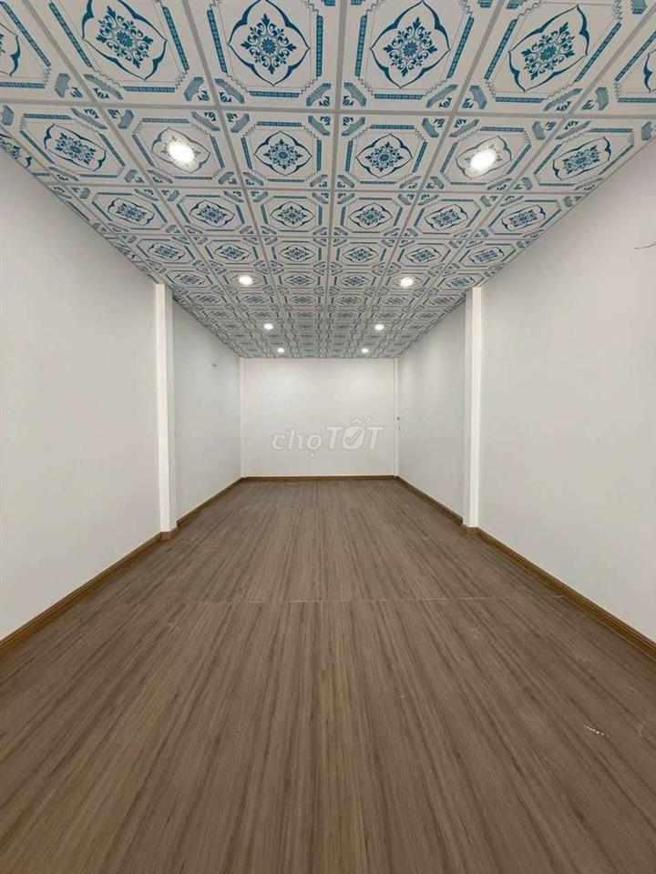 Nhà 4x20 trệt lầu có bếp, phòng ngủ gần Aeon Tân Phú 