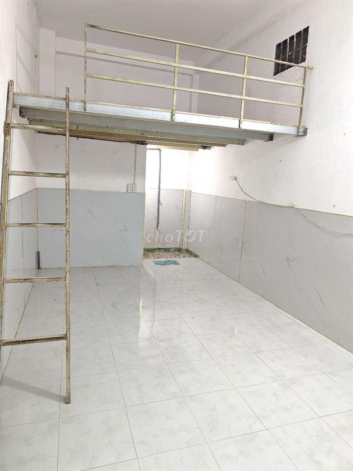 Phòng bự siu bự tầng trệt gần cầu Tham Lương 