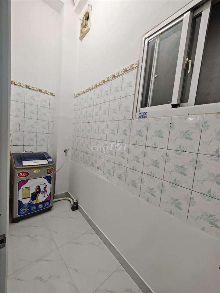 Trệt có gác và k gác gần Âu Cơ, Trường Chinh 