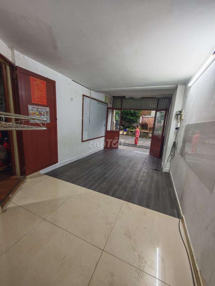 Nhà hẻm bự gần Lũy Bán Bích 