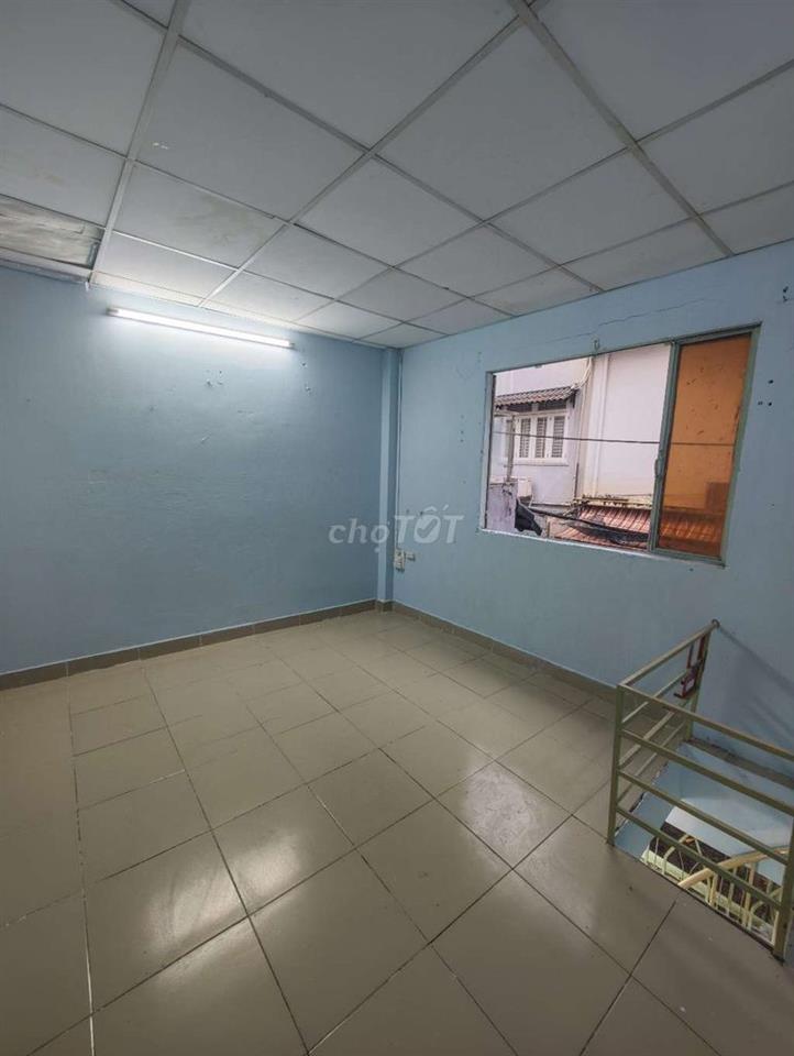 Nhà trệt lầu gần mặt tiền Lũy Bán Bích 