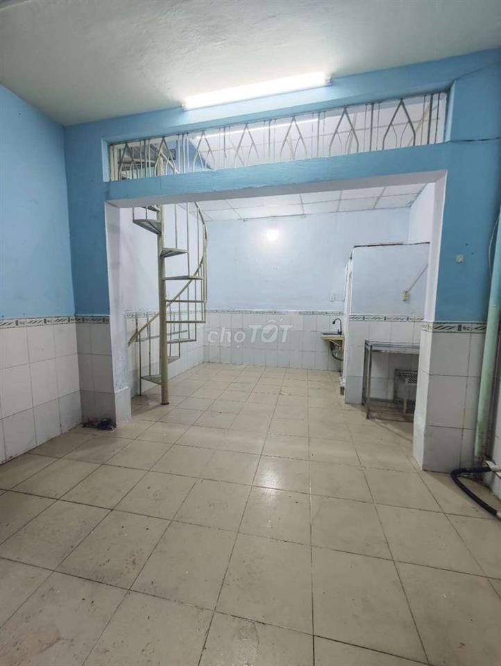Nhà trệt lầu gần mặt tiền Lũy Bán Bích 