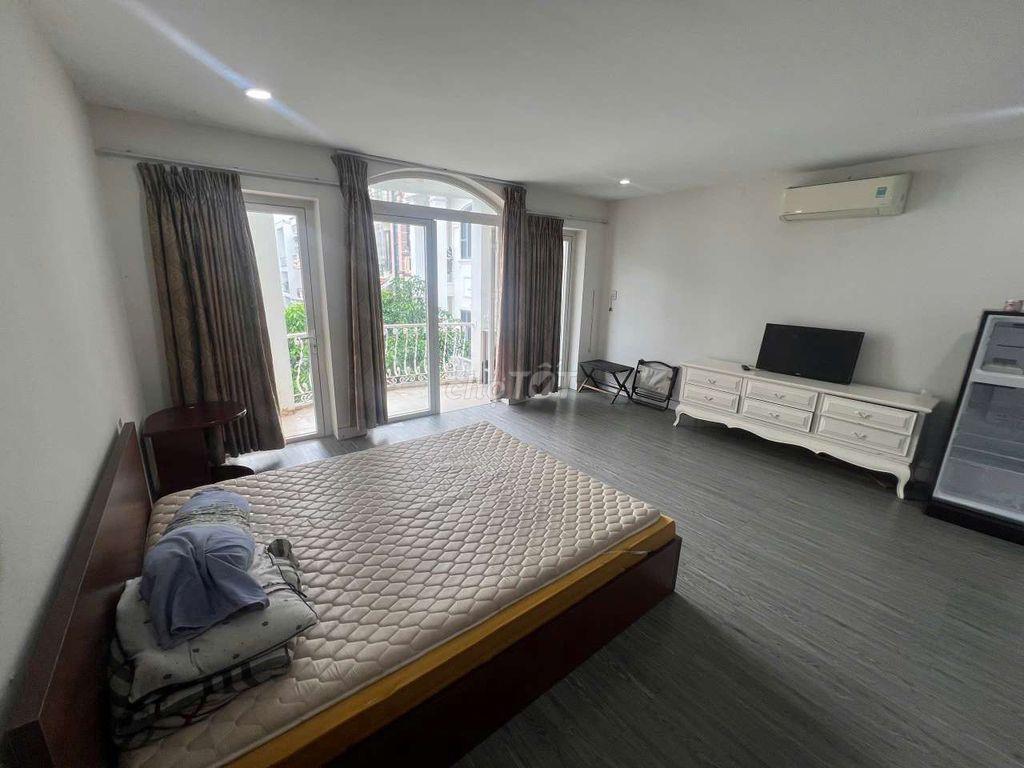 căn hộ bancol siu bự full nội thất 