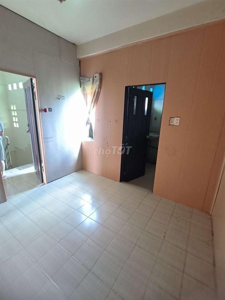 phòng 1tr6, 2tr2 tolet trong, giờ giấc tự do 