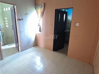 phòng 1tr6, 2tr2 tolet trong, giờ giấc tự do 