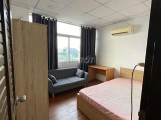 căn2PN có phòng bếp, thang máy gần sân bay- bancol, full nội thất 