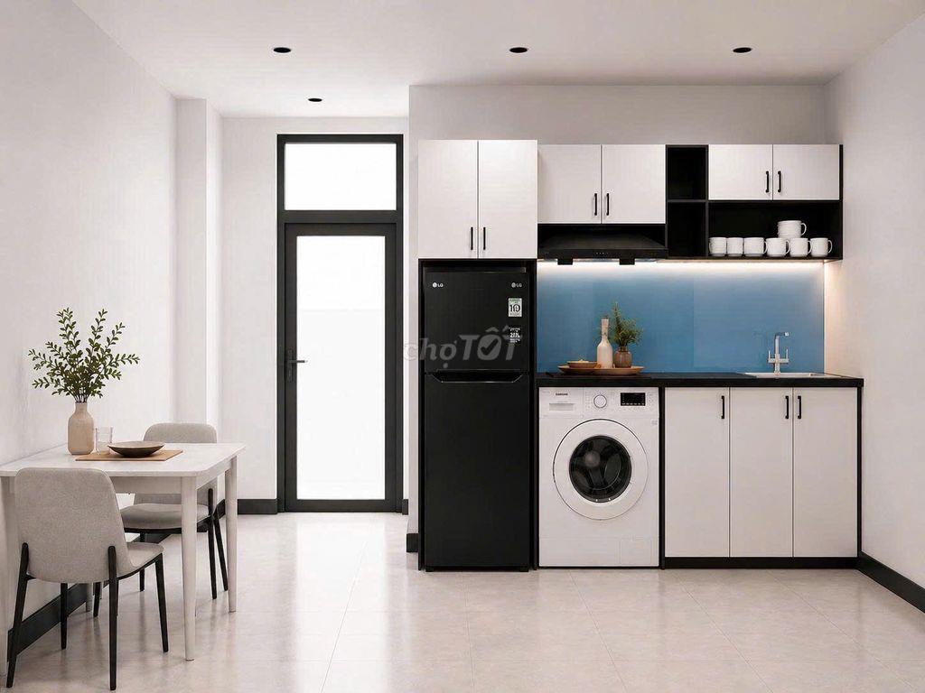 Phòng ban công mặt tiền Âu Cơ Full nội thất