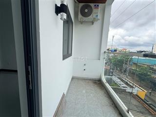 Phòng ban công mặt tiền Âu Cơ Full nội thất