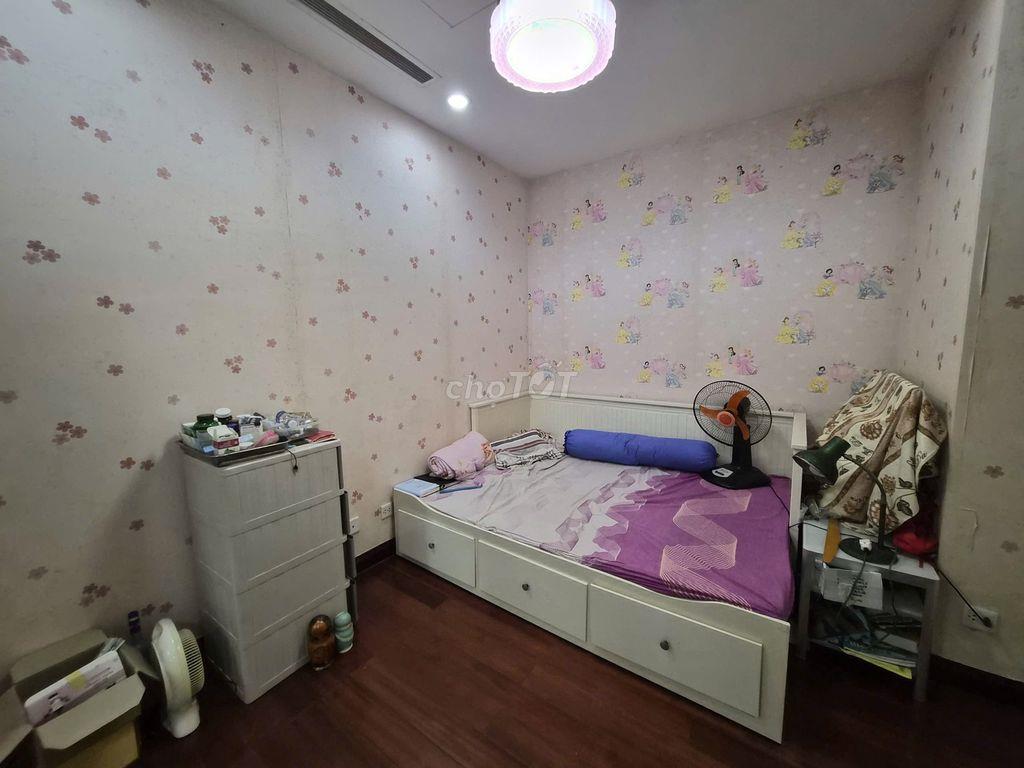 Chính chủ cho thuê nhà tại tầng 12A R4B Royal City