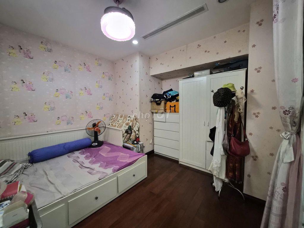 Chính chủ cho thuê nhà tại tầng 12A R4B Royal City