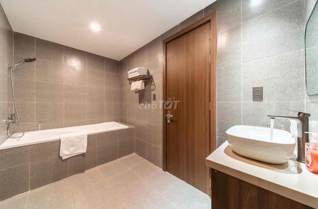 Luxury Beachside Apartment For Rent Thuê Căn Hộ Quite Remote Pool Expa