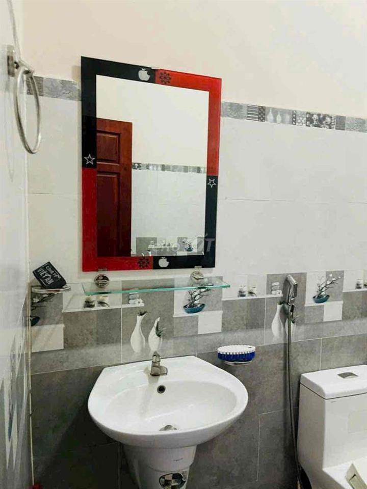 Cho thuê nhà vừa vửa làm văn phòng rộng 140m2 đất  3 lầu Thủ Dầu Một